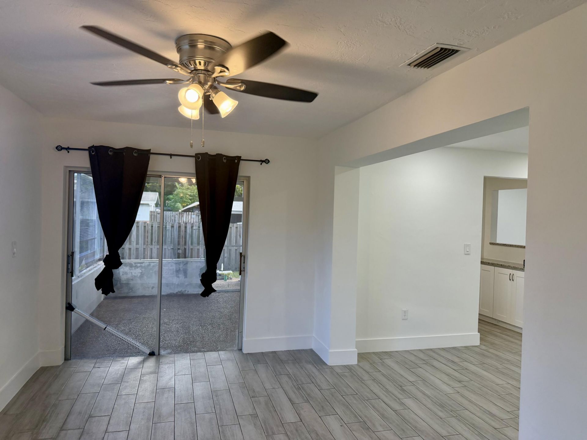 8361 NW 27th Place, Sunrise, FL 33322 Photo
