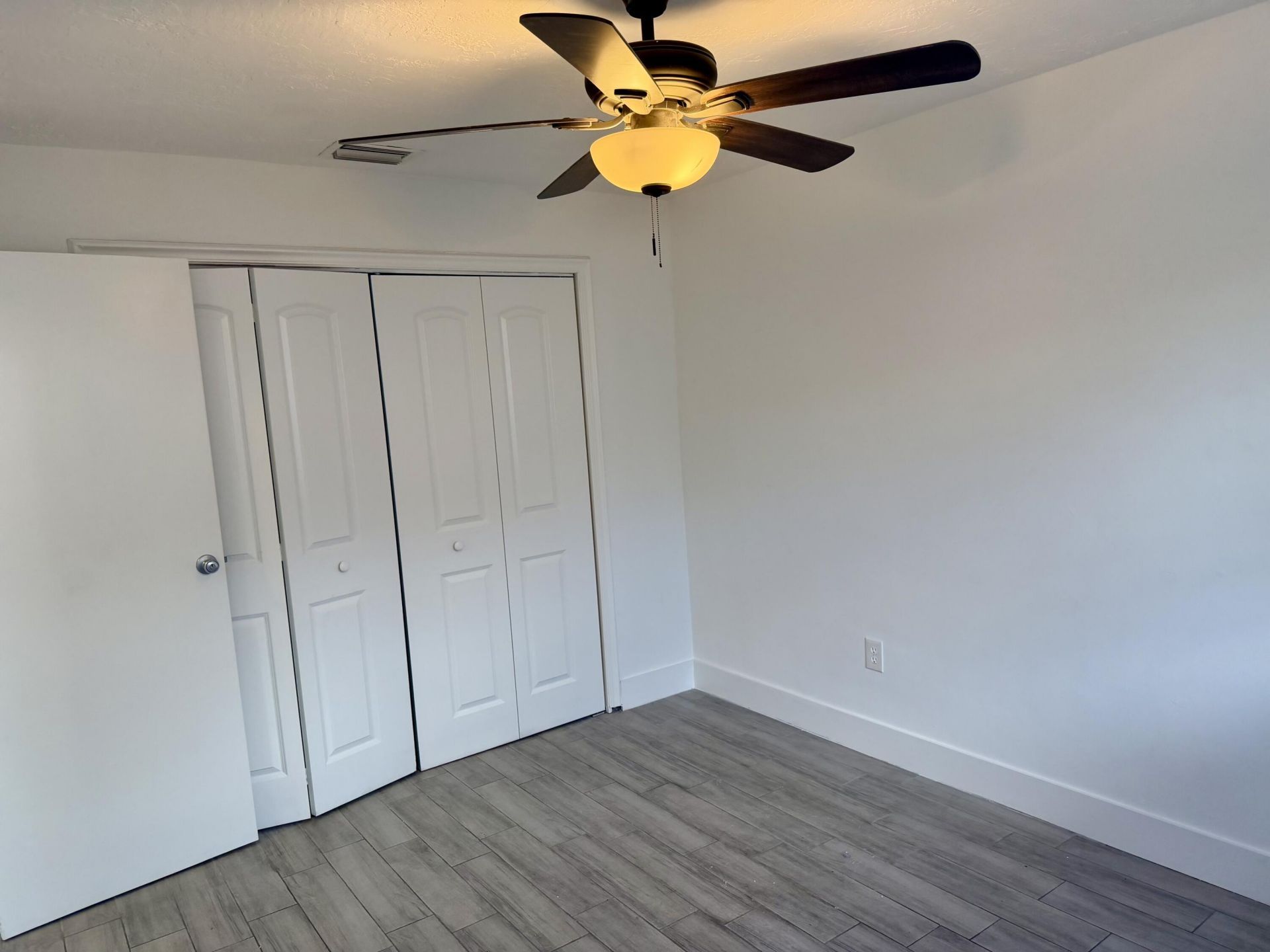 8361 NW 27th Place, Sunrise, FL 33322 Photo
