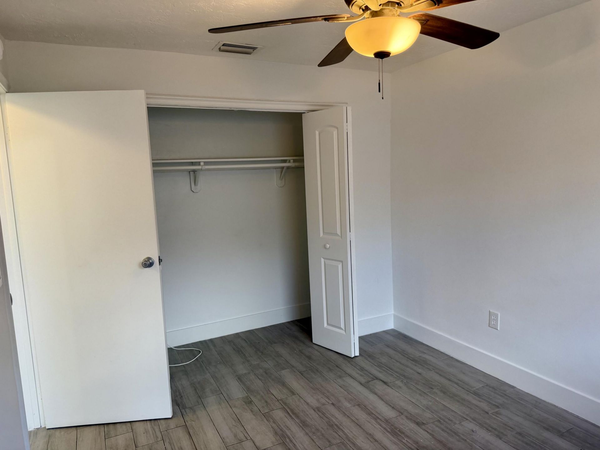 8361 NW 27th Place, Sunrise, FL 33322 Photo