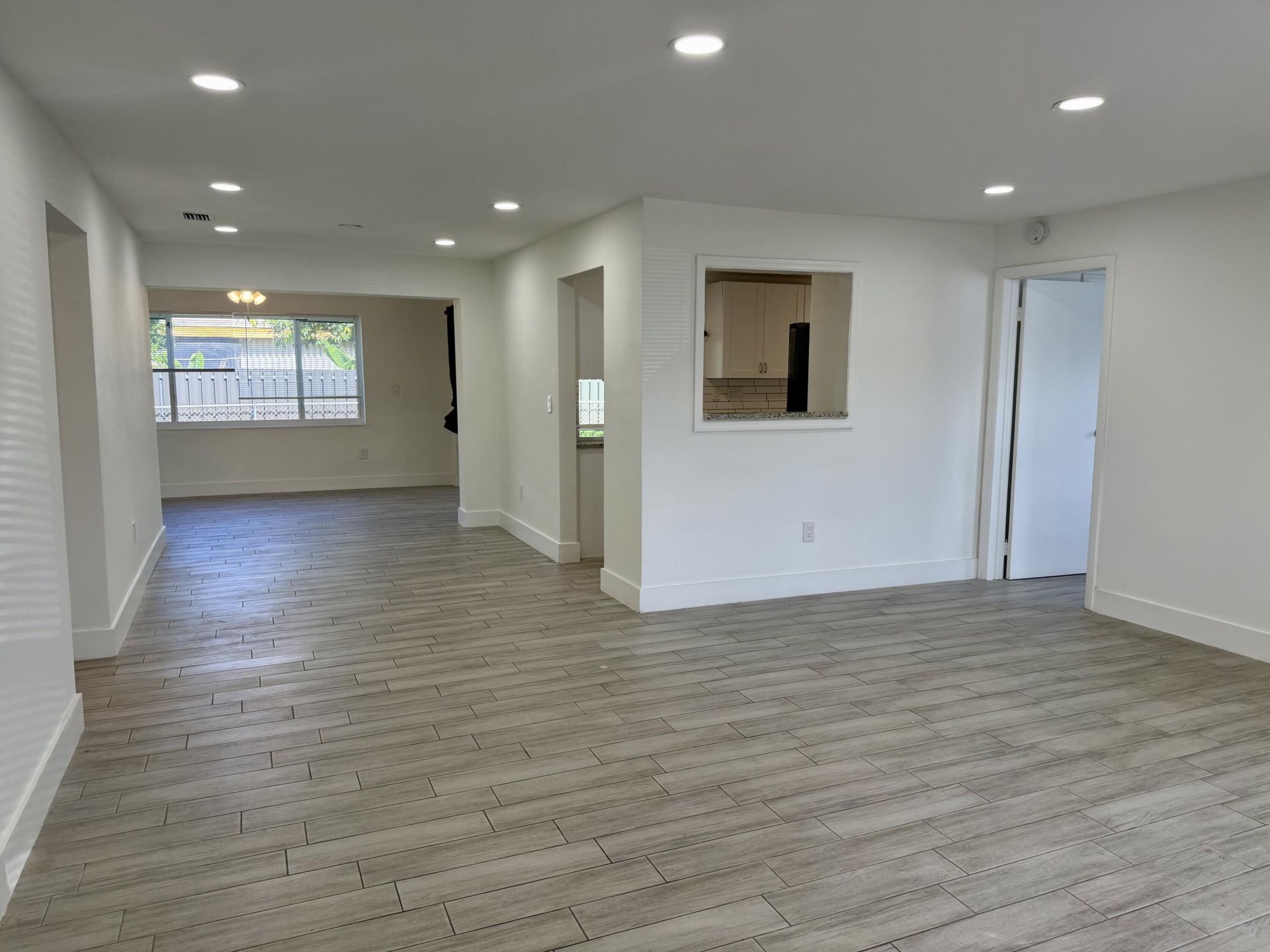8361 NW 27th Place, Sunrise, FL 33322 Photo