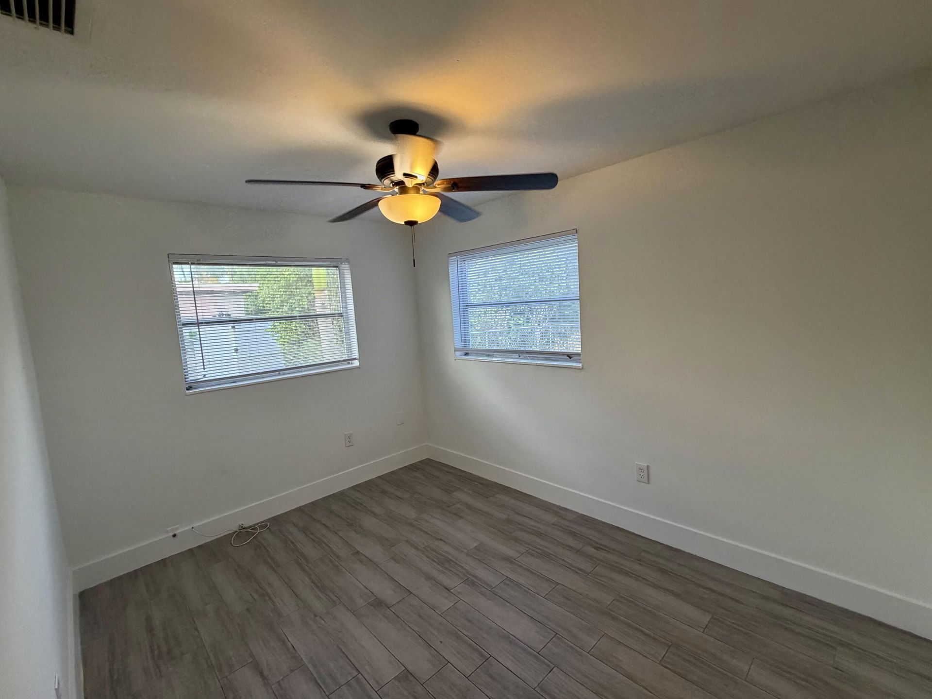 8361 NW 27th Place, Sunrise, FL 33322 Photo