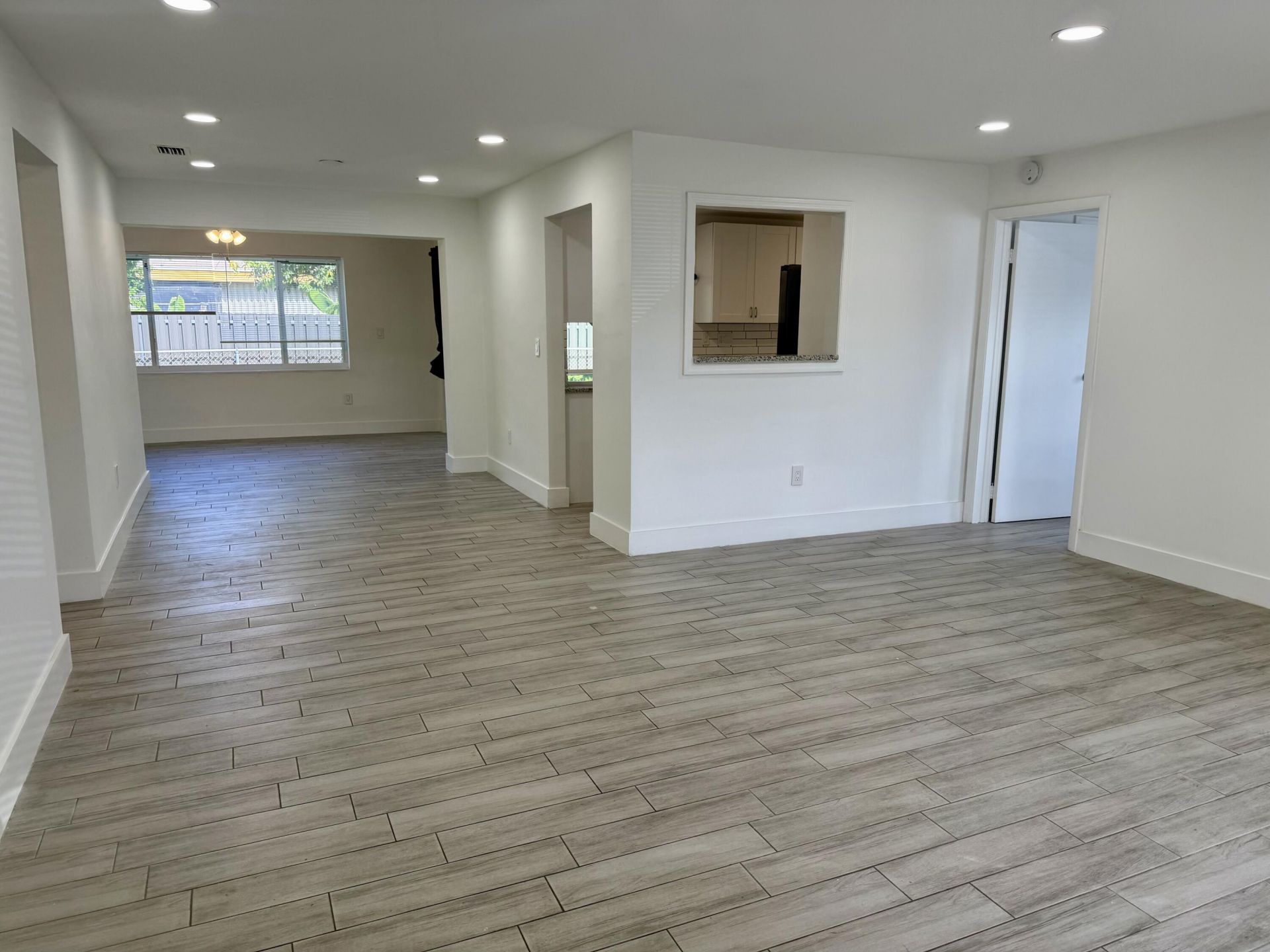 8361 NW 27th Place, Sunrise, FL 33322 Photo