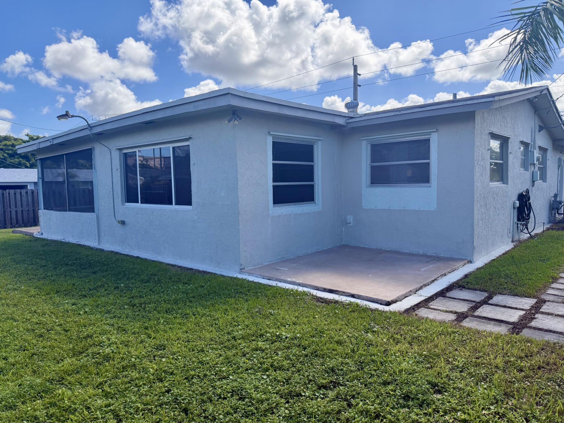 8361 NW 27th Place, Sunrise, FL 33322 Photo