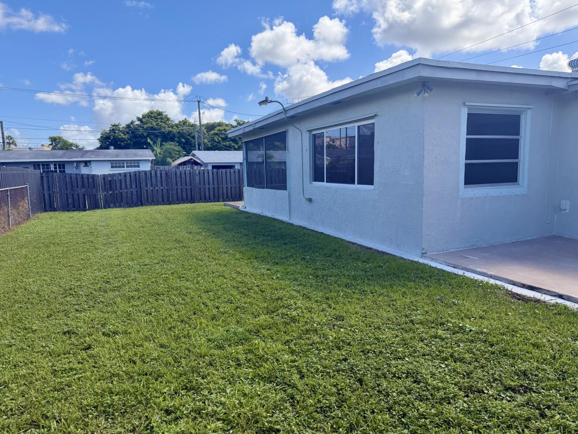 8361 NW 27th Place, Sunrise, FL 33322 Photo