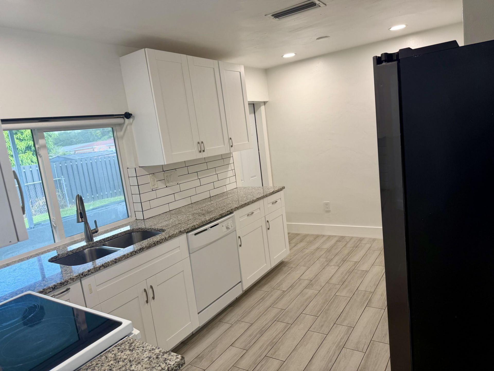 8361 NW 27th Place, Sunrise, FL 33322 Photo