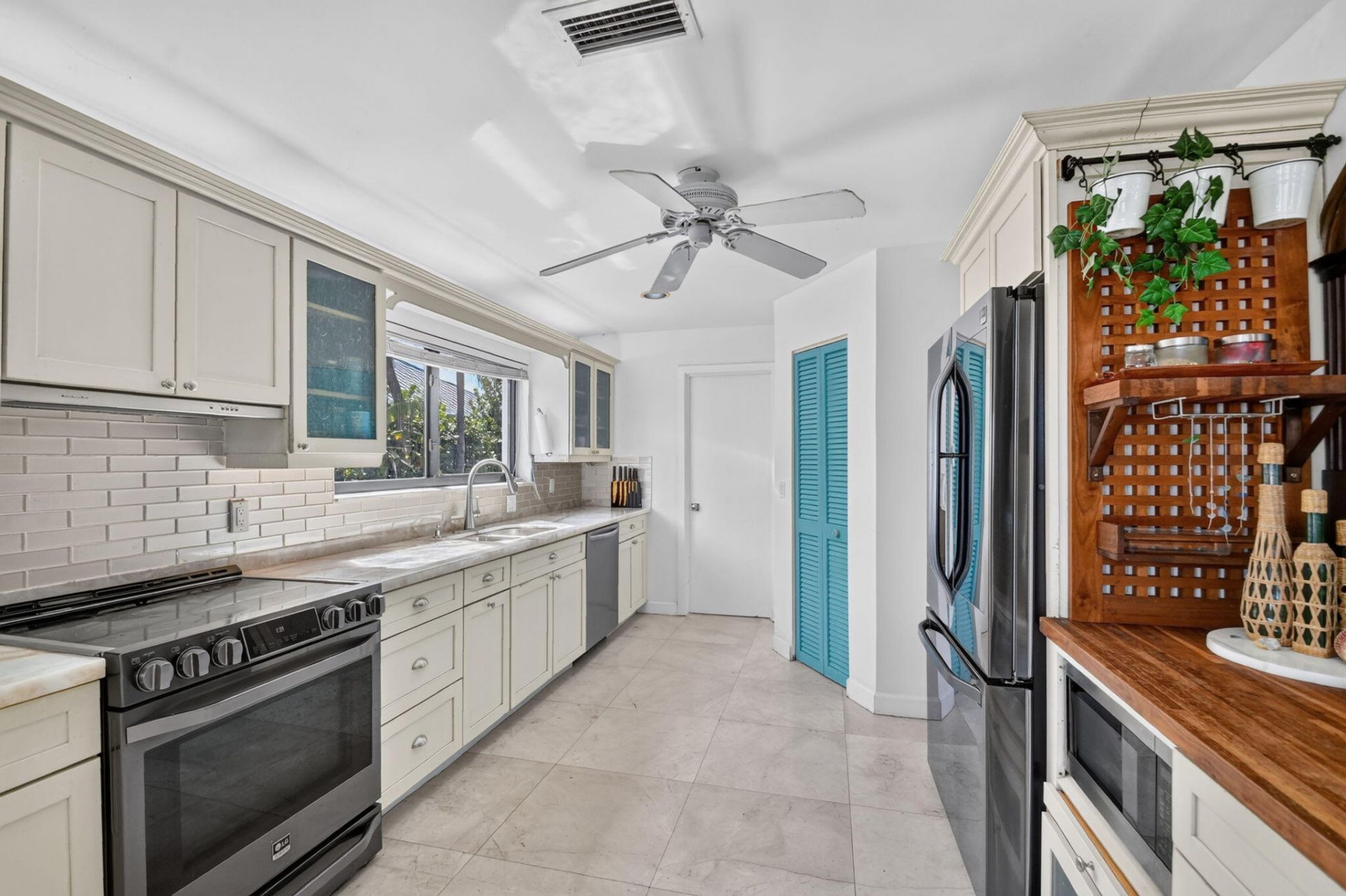 5450 Old Ocean Boulevard, Unit 2, Ocean Ridge, FL 33435 Photo