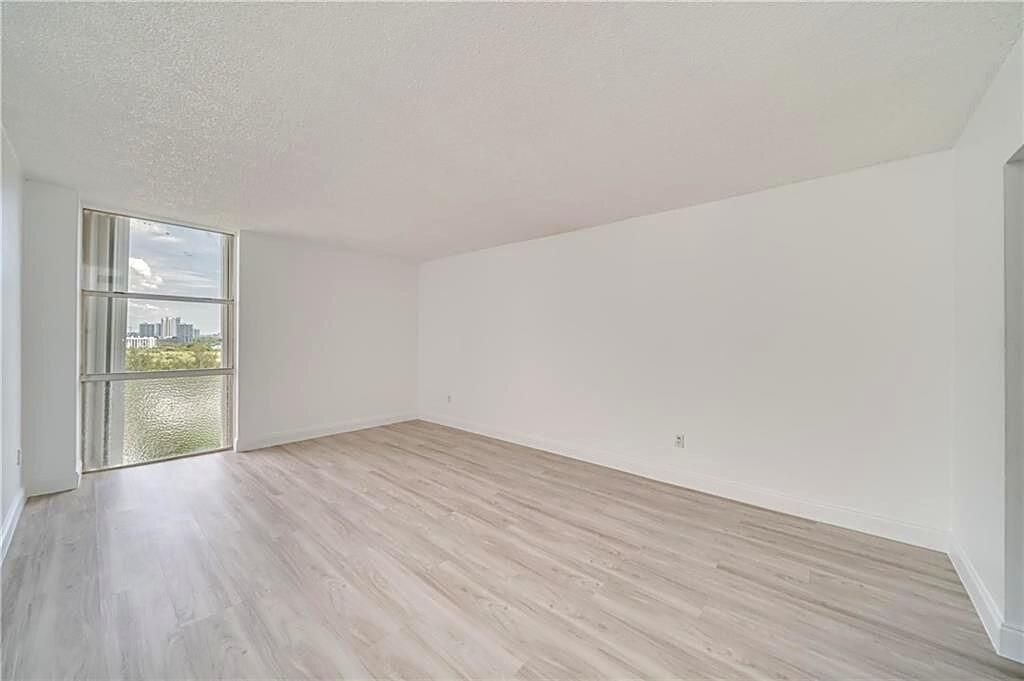2350 NE 135th Street, Unit 1212, North Miami, FL 33181 Photo