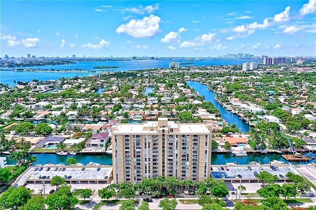 2350 NE 135th Street, Unit 1212, North Miami, FL 33181 Photo