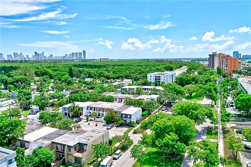 2350 NE 135th Street, Unit 1212, North Miami, FL 33181 Photo