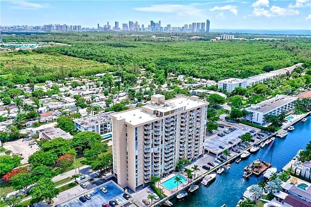 2350 NE 135th Street, Unit 1212, North Miami, FL 33181 Photo