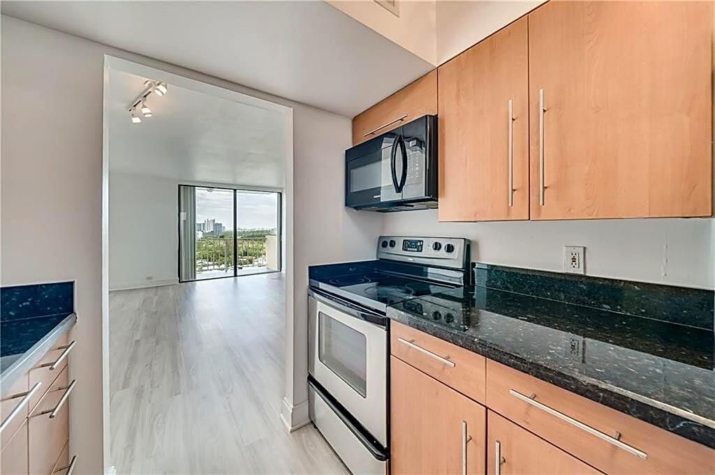 2350 NE 135th Street, Unit 1212, North Miami, FL 33181 Photo