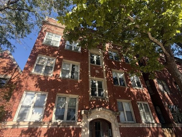 1906 W Byron Street , Unit 1E, Chicago, IL 60613