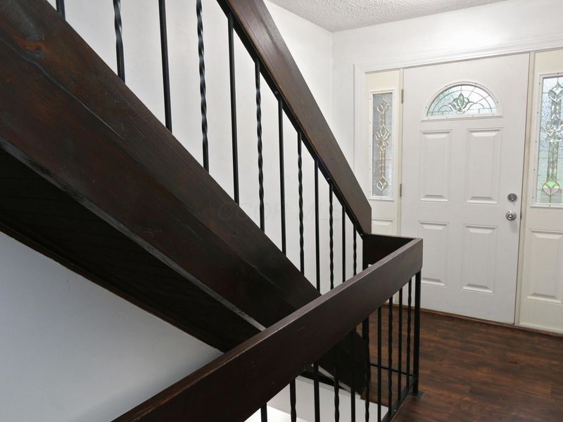 1373 S Waggoner Road, Unit 6-6, Reynoldsburg, OH 43068 Photo 2