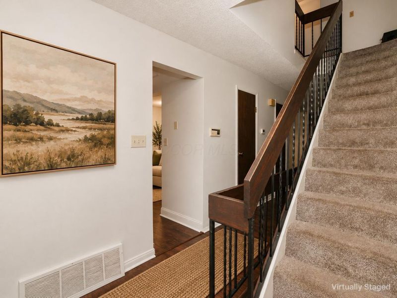 1373 S Waggoner Road, Unit 6-6, Reynoldsburg, OH 43068 Photo 3