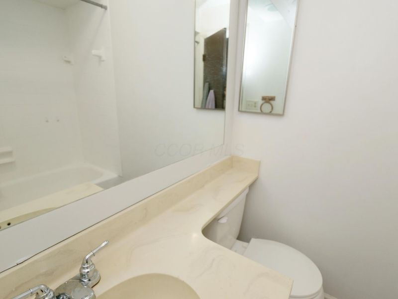 1373 S Waggoner Road, Unit 6-6, Reynoldsburg, OH 43068 Photo 47