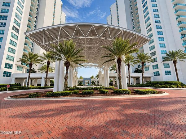 231 Riverside Drive, Unit 307-1, Holly Hill, FL 32117