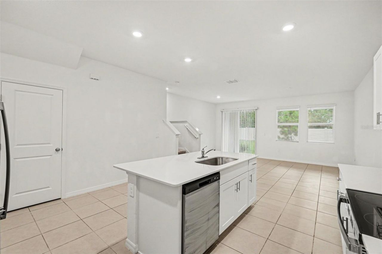 3332 Lapis Lake Drive, Zephyrhills, FL 33541 Photo
