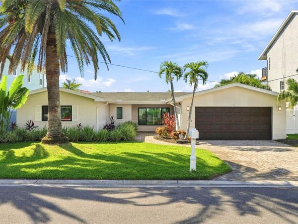 556 JOHNS PASS AVENUE , MADEIRA BEACH, FL 33708