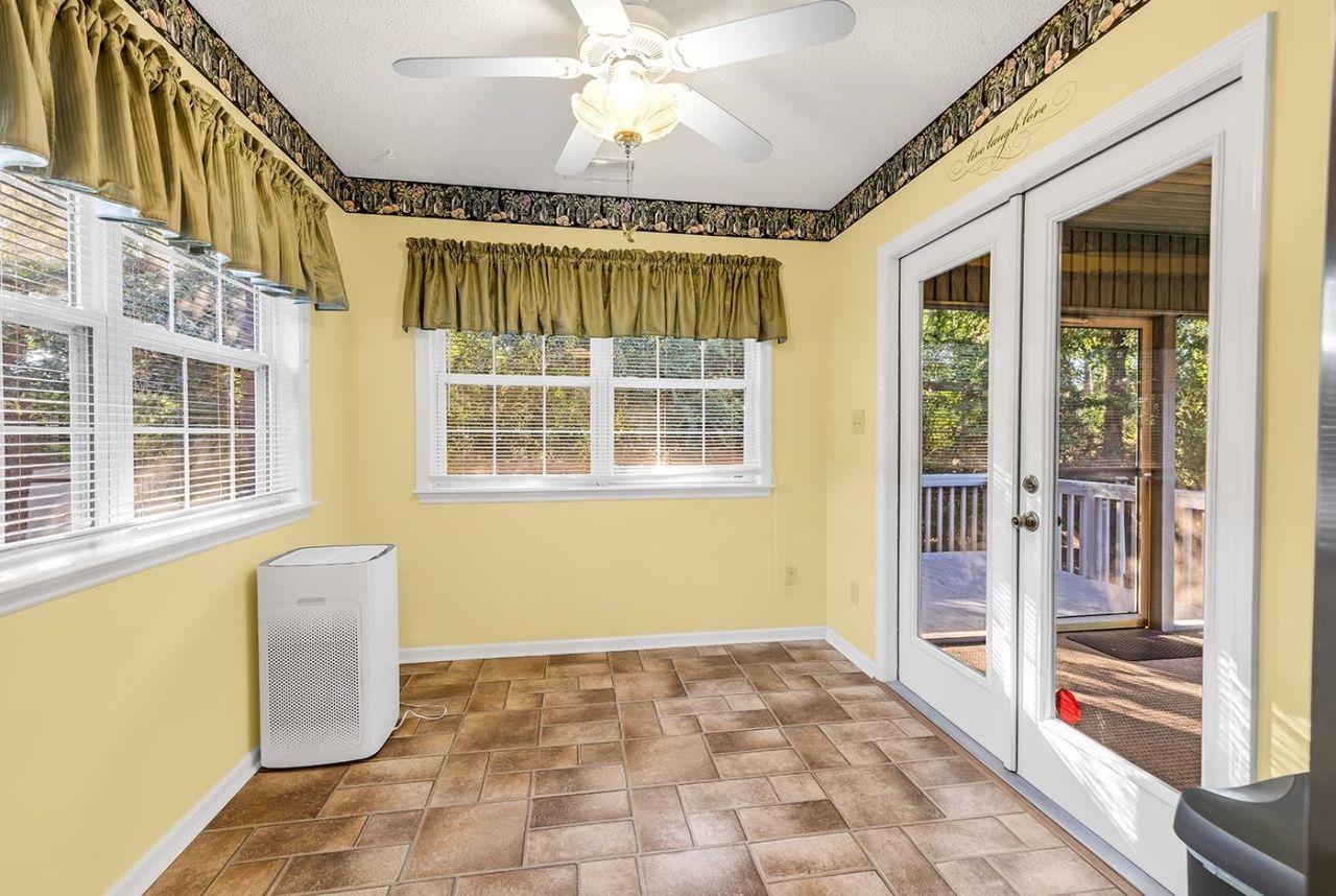 1558 Platt Dr. Photo 15