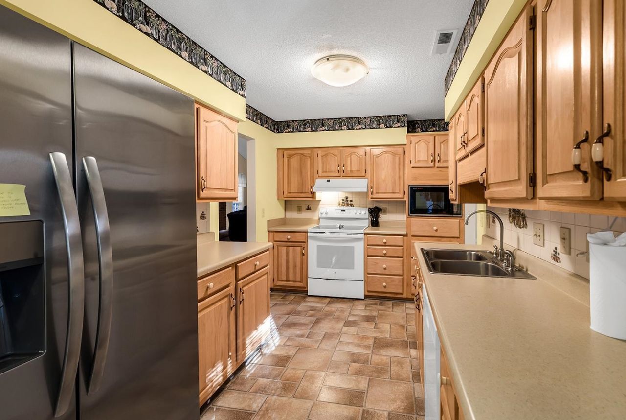 1558 Platt Dr. Photo 17