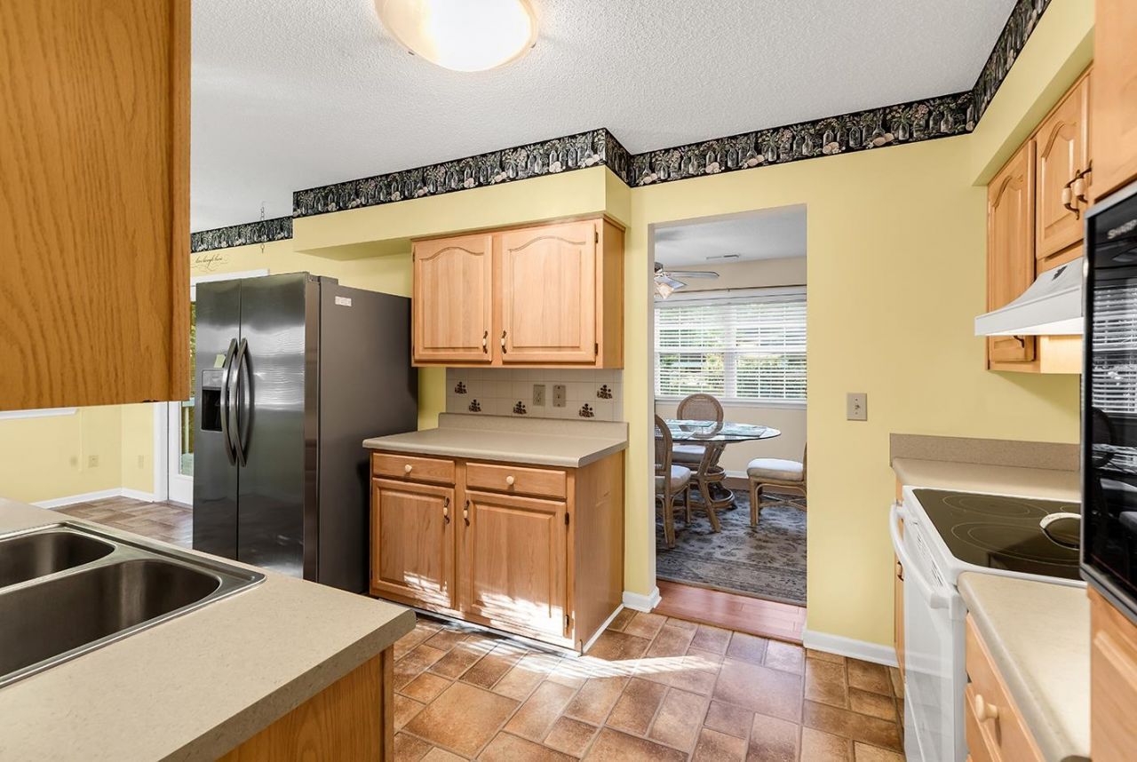 1558 Platt Dr. Photo 18