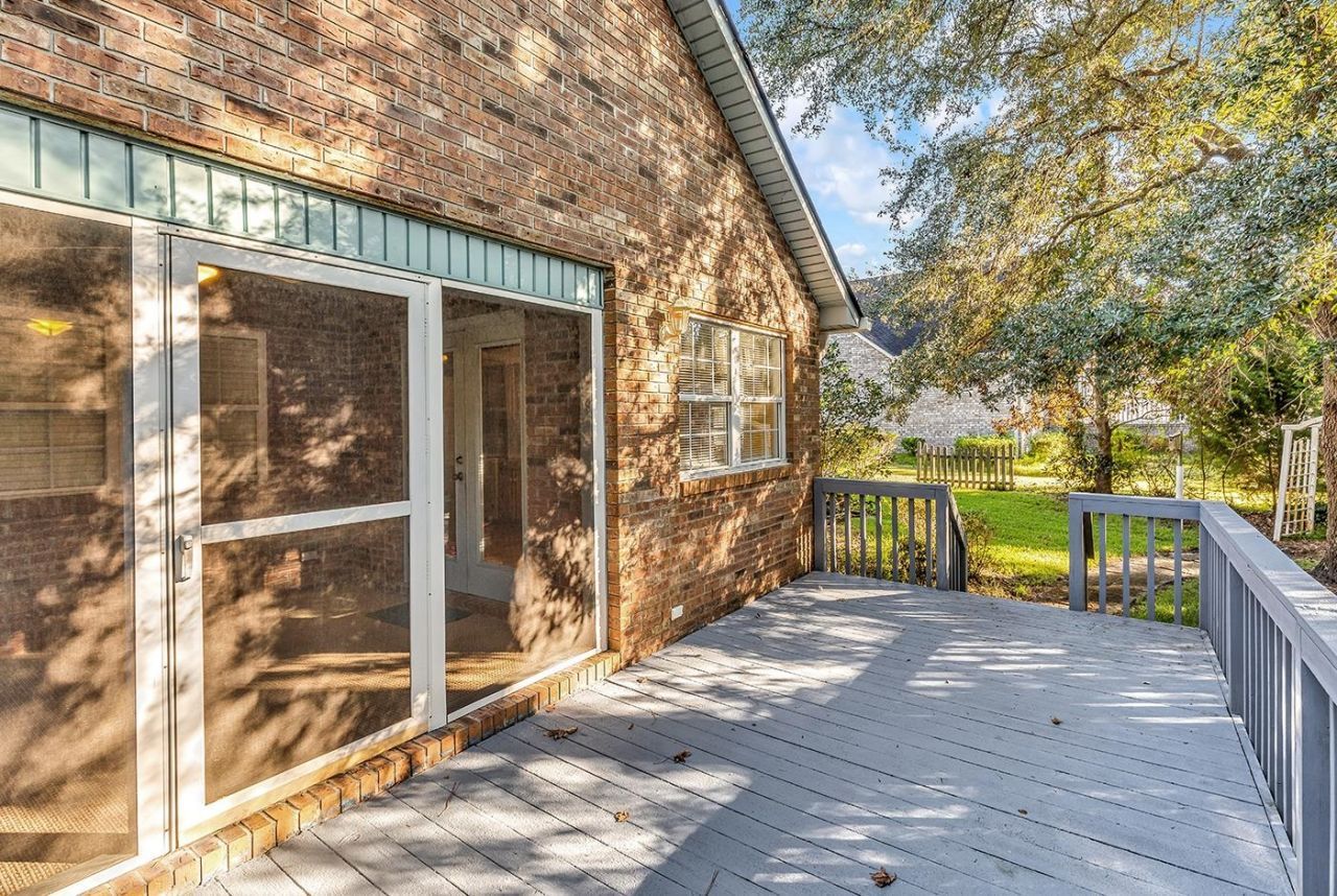 1558 Platt Dr. Photo 31