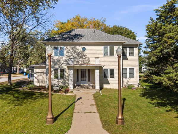 502 Fulton Street , Grand Mound, IA 52751