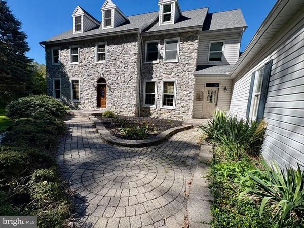 5008 CHESTNUTHILL ROAD , CENTER VALLEY, PA 18034