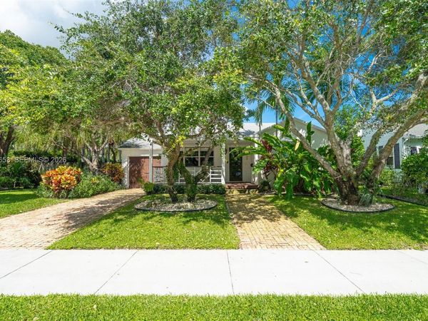 322 Princeton Dr , Lake Worth, FL 33460