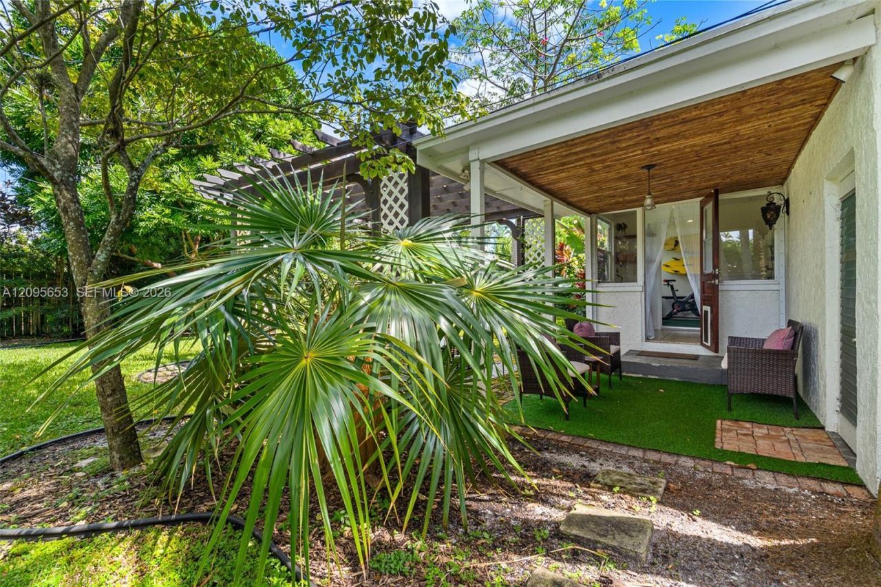 322 Princeton Dr , Lake Worth, FL 33460 Photo