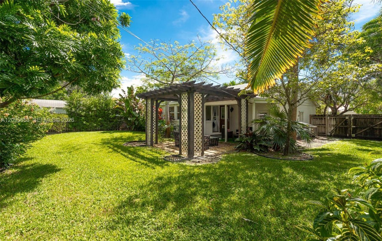 322 Princeton Dr , Lake Worth, FL 33460 Photo