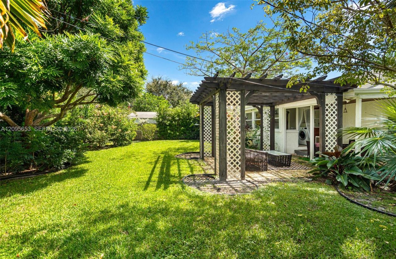 322 Princeton Dr , Lake Worth, FL 33460 Photo