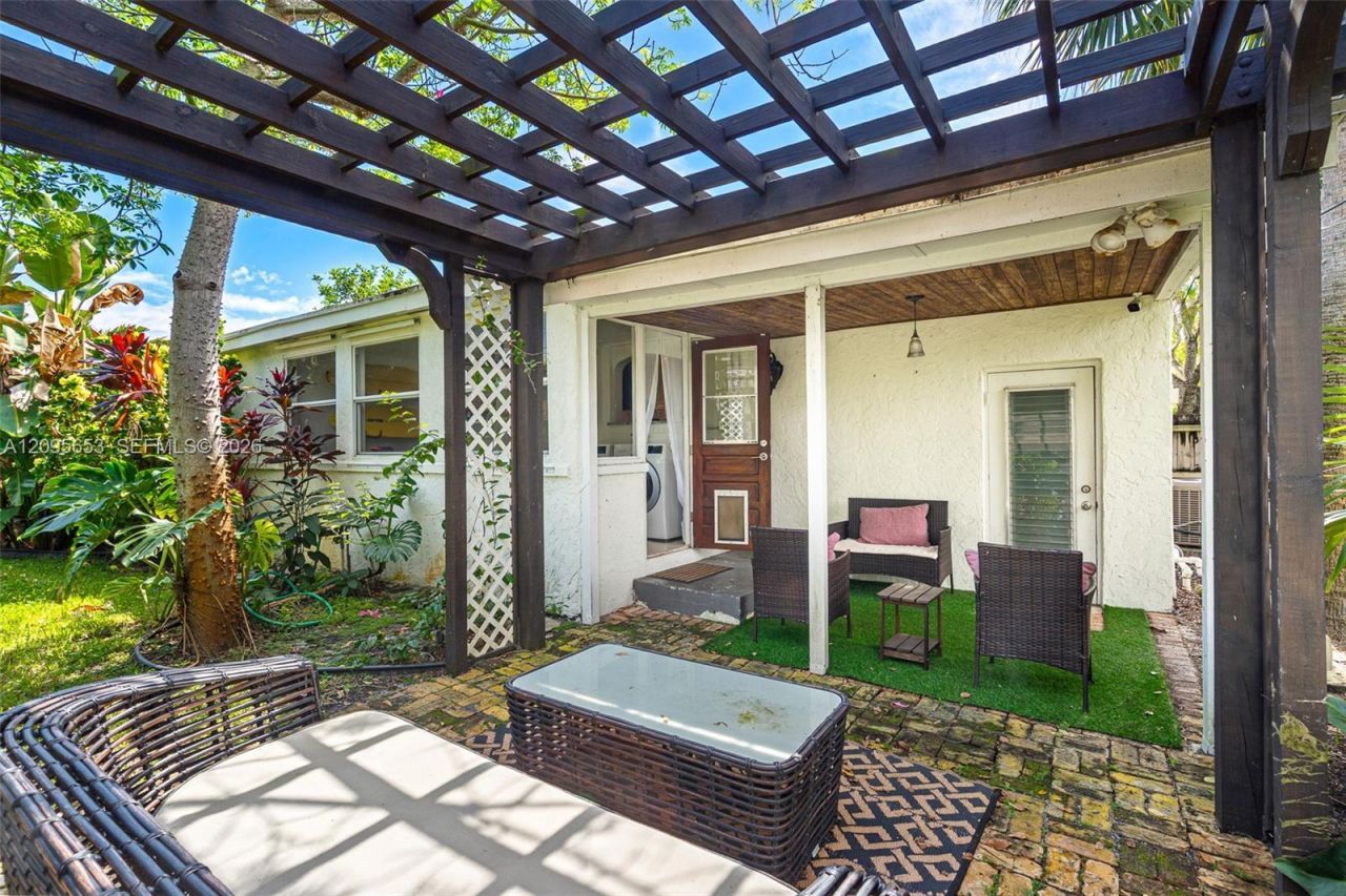 322 Princeton Dr , Lake Worth, FL 33460 Photo