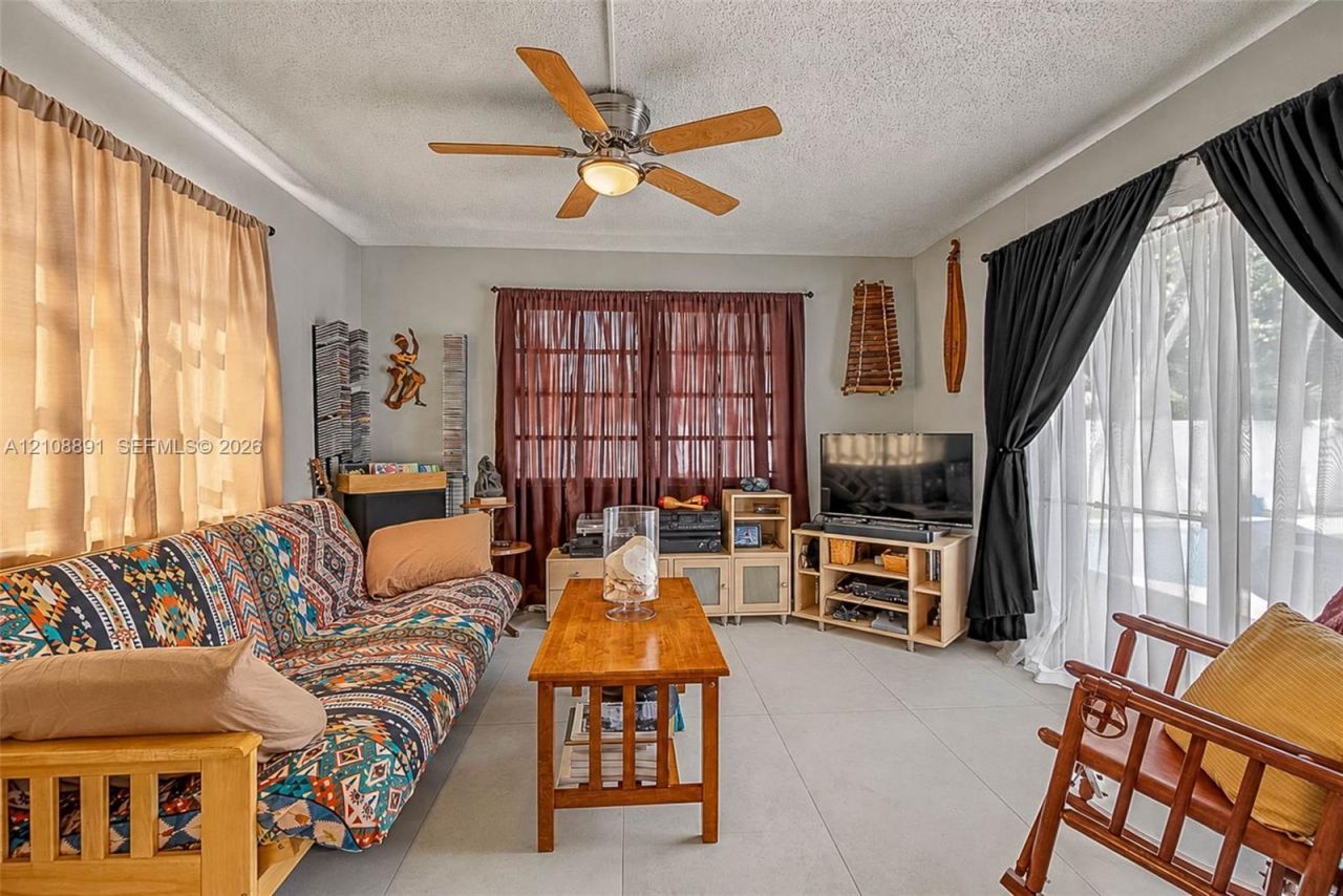 8931 SW 156th St , Palmetto Bay, FL 33157 Photo