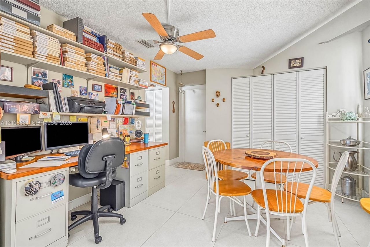 8931 SW 156th St , Palmetto Bay, FL 33157 Photo
