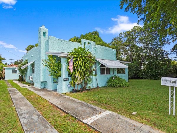4761 SW 5th St , Miami, FL 33134