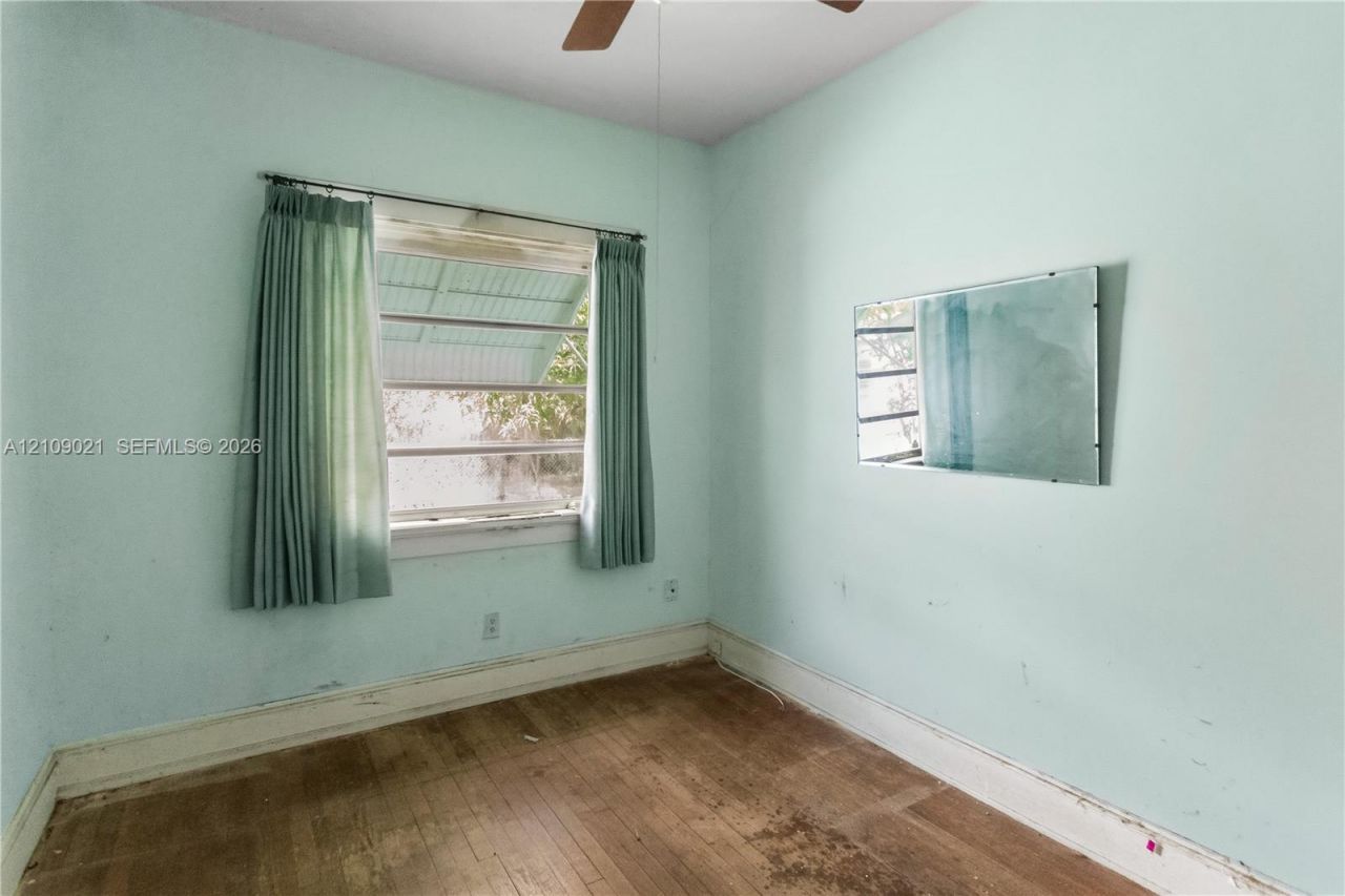 4761 SW 5th St , Miami, FL 33134 Photo