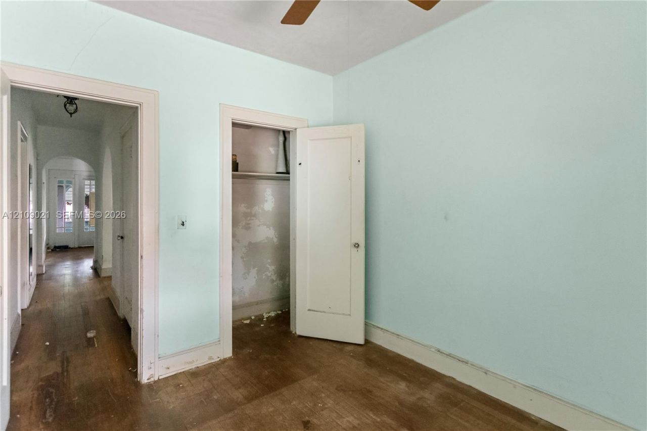 4761 SW 5th St , Miami, FL 33134 Photo