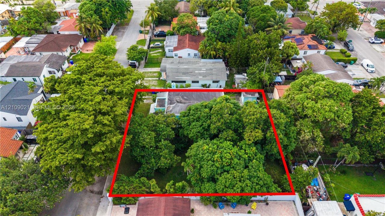 4761 SW 5th St , Miami, FL 33134 Photo