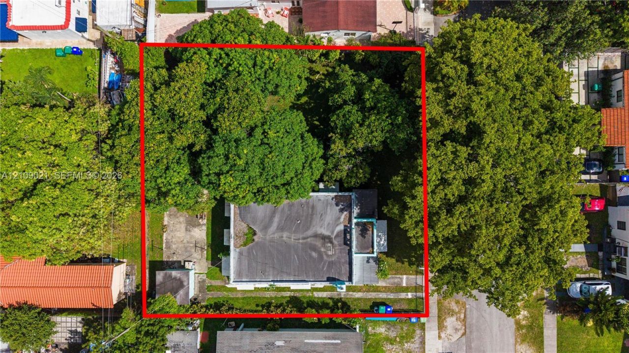 4761 SW 5th St , Miami, FL 33134 Photo