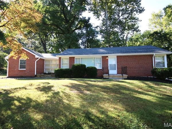 90 Green Acres Road , Bellefontaine Nghbrs, MO 63137