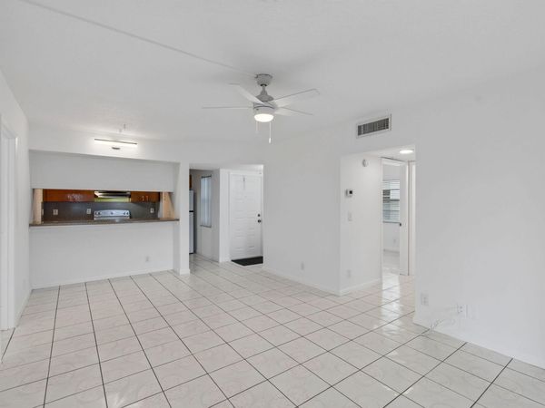 2720 FOREST HILLS Boulevard, Unit 102, Coral Springs, FL 33065