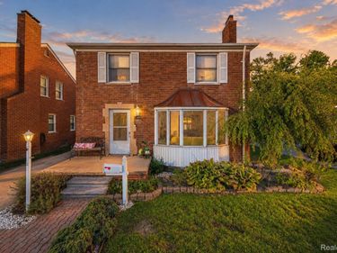 620 Emmons Boulevard, Lincoln Park, Mi 48146