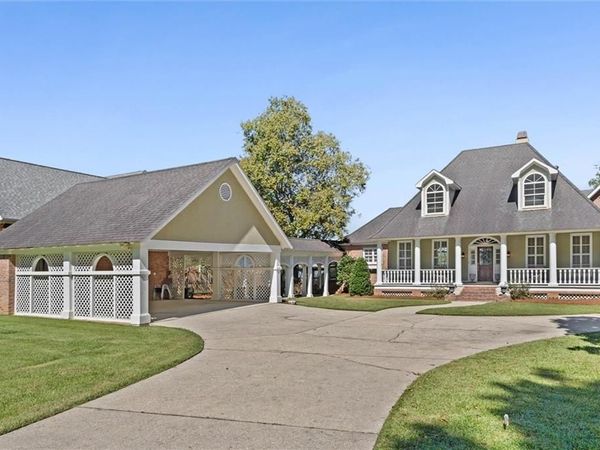 3770 Bebee Point Drive, Theodore, AL 36582