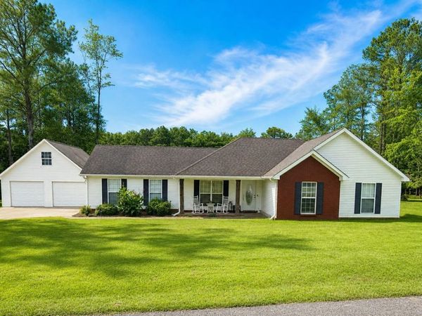 81 Janice Ln, Florence, AL 35633