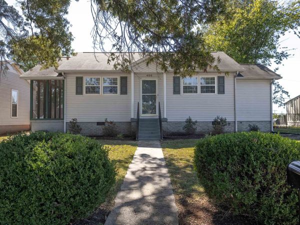 406 Grand Ave, Muscle Shoals, AL 35661