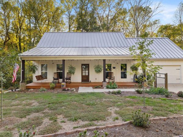 1909 Erskine Dr, Florence, AL 35630