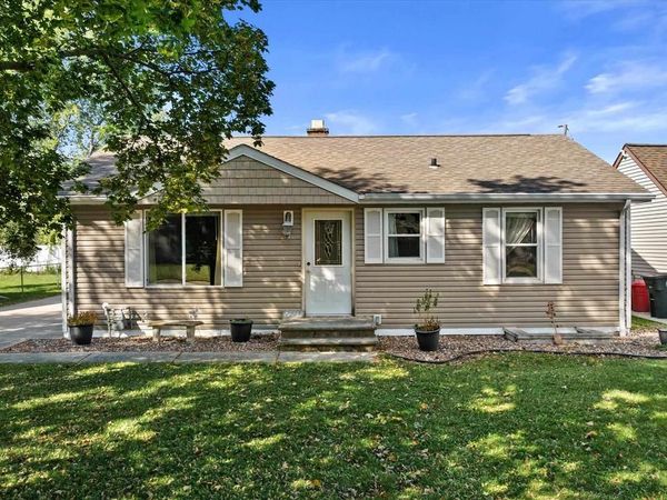 2228 MAGNOLIA LANE, Green Bay, WI 54304