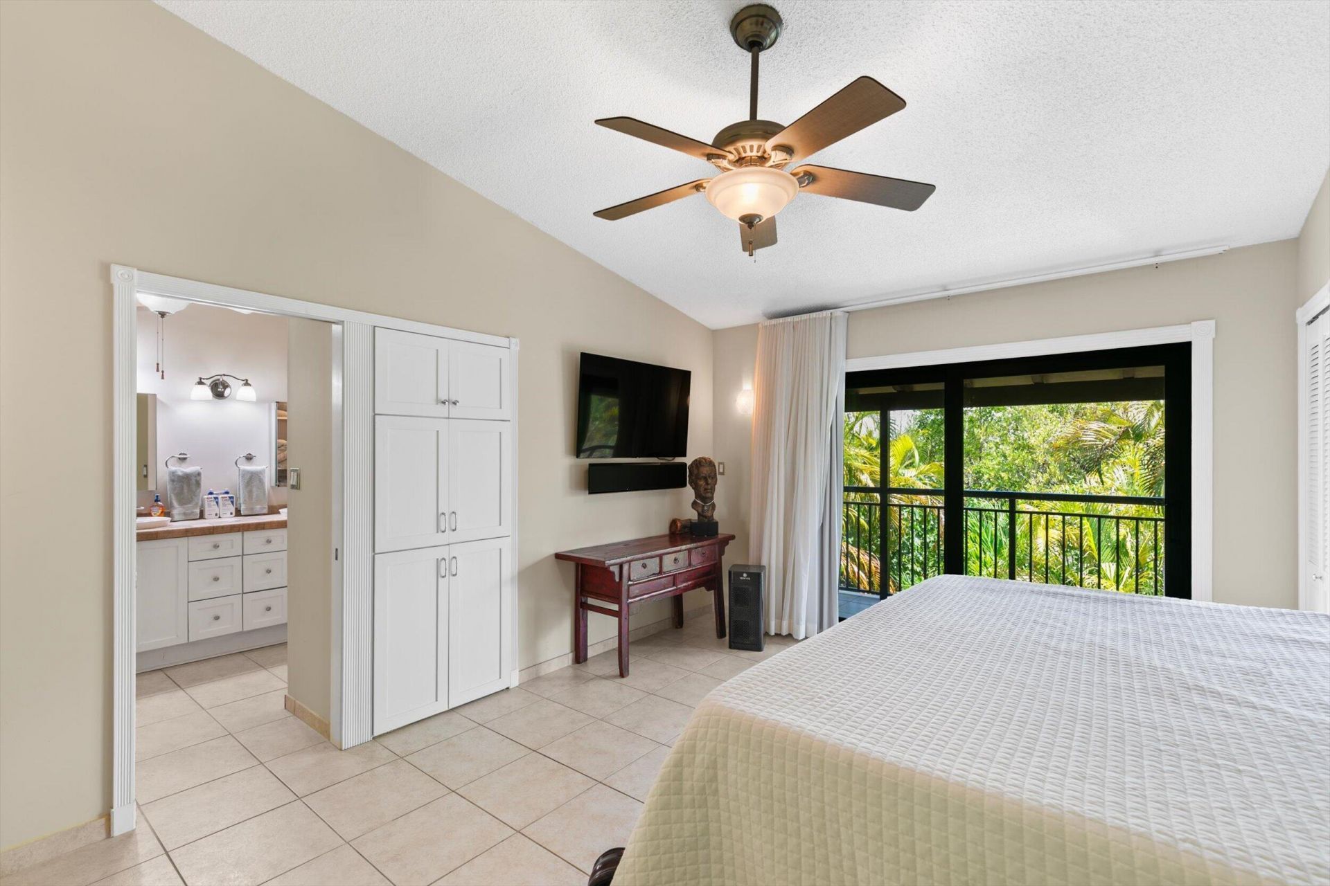 1616 Atlantic Boulevard, Unit APT 18, Key West, FL 33040 Photo