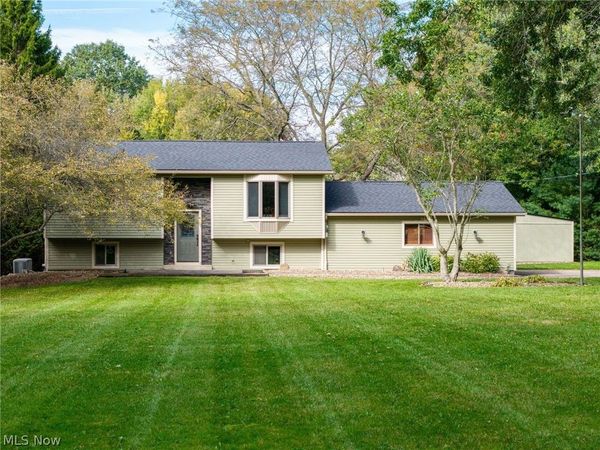 5995 Buffham Road , Seville, OH 44273